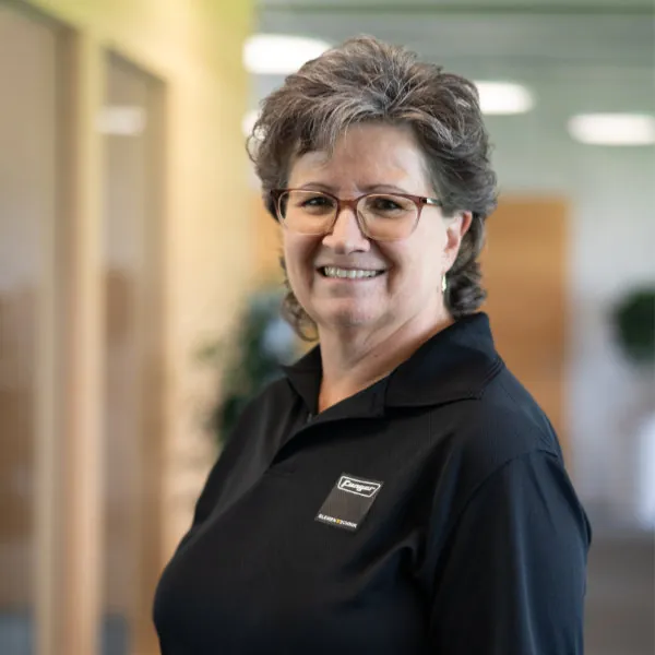 Karin Roth